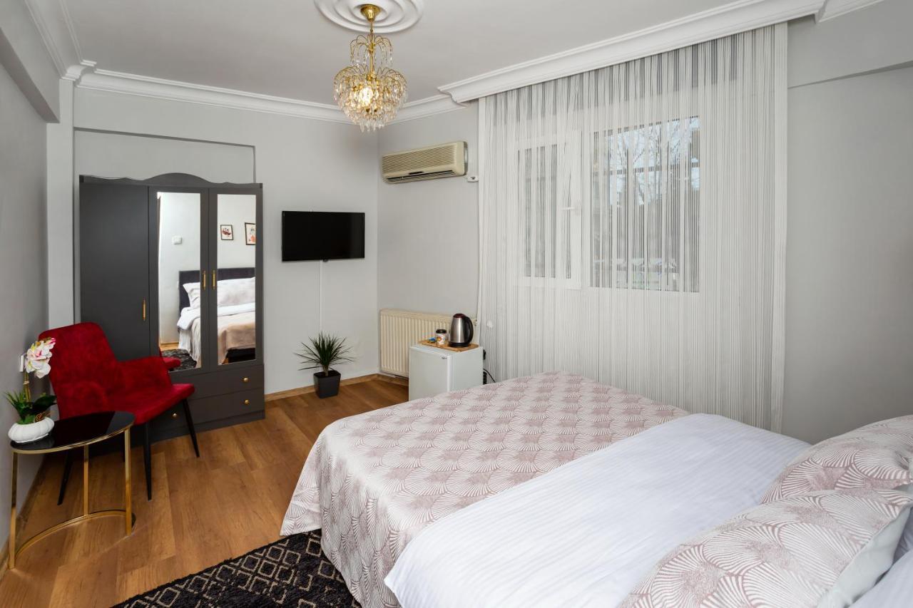 8 Rooms House Balcova Exterior photo