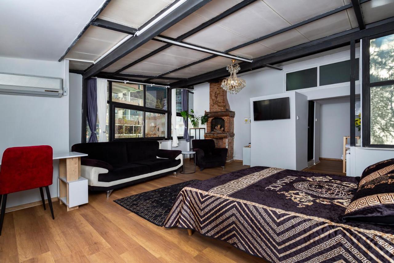 8 Rooms House Balcova Exterior photo