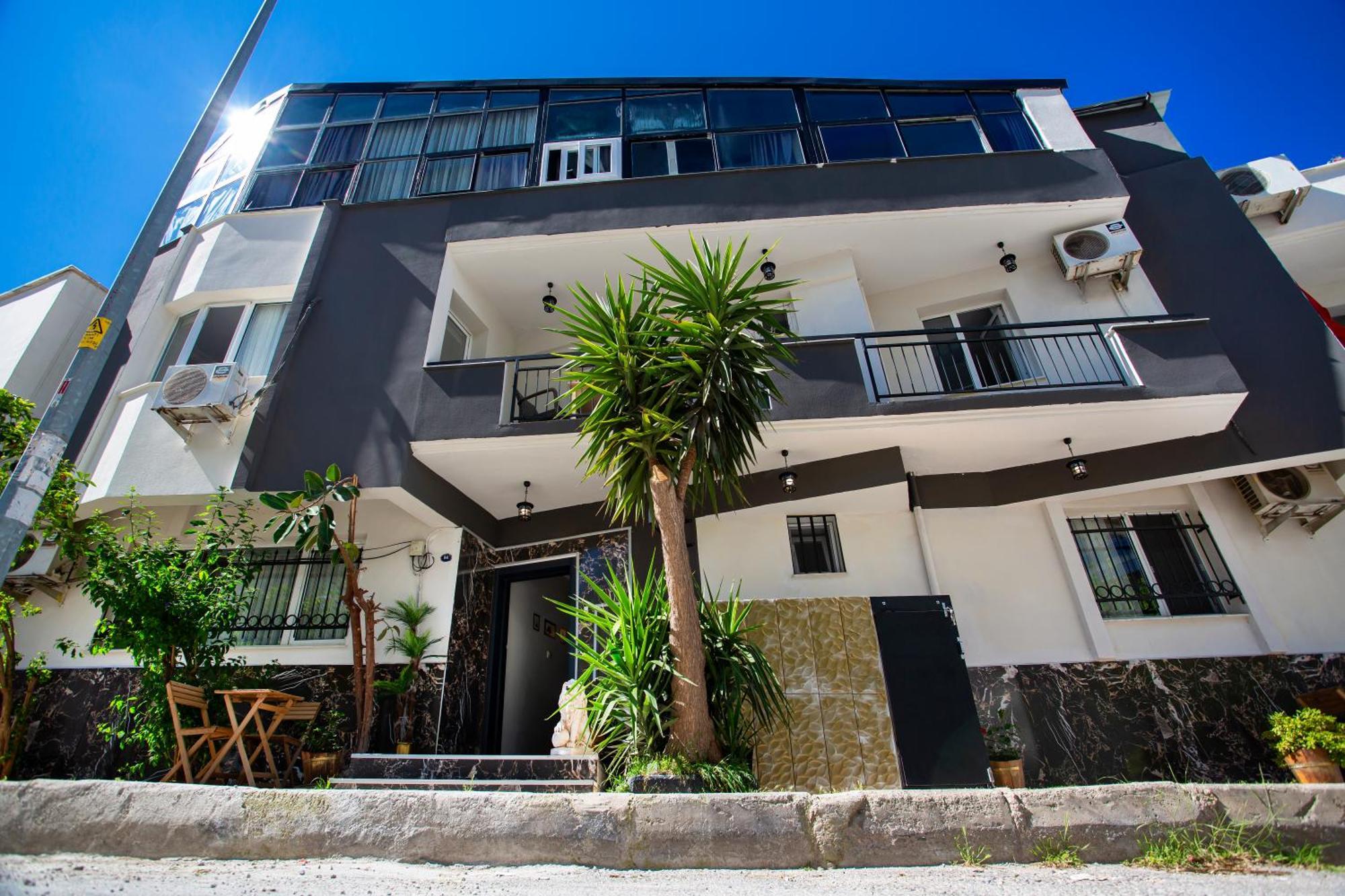 8 Rooms House Balcova Exterior photo